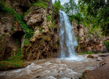 Медовые водопады в Карачаево Черкесии
